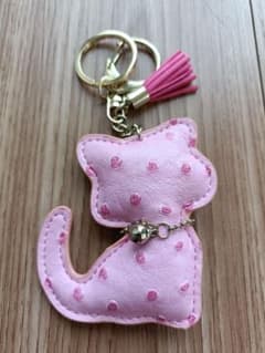 猫型 キーホルダー ピンク タッセル付きのサムネイル