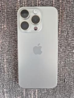미품 Apple iPhone 15 Pro 본체