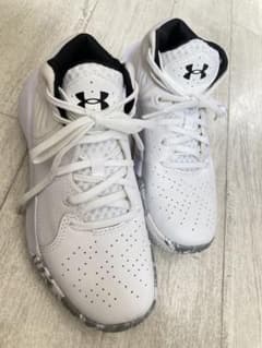 UNDER ARMOUR バスケットボールシューズ ホワイト　23cmのサムネイル