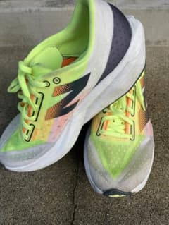 New Balance FuelCell Rebel v4 26.5センチのサムネイル