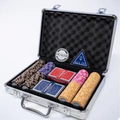 world wide yokosawa 世界のヨコサワポーカーセット - メルカリ