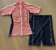 Reebok Women's Swimsuit, Short Sleeve, Zip-Up, Size 11 (L), Top and Bottom Set