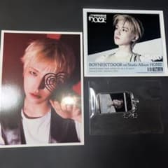 BOYNEXTDOOR RIWOOフォトカードラベルシールキーホルダー セットのサムネイル