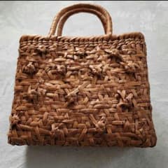 美品】山葡萄籠バッグやまぶどう飾り編みかごバッグ 天然素材ブラウン