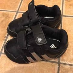 adidas 新品 12.5〜13.0ベビーのサムネイル