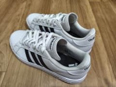 adidas スニーカー ホワイト/ブラックのサムネイル