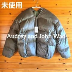 未使用✨オードリーアンドジョンワッド ノーカラーボリュームダウン 