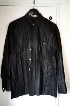 ISSEY MIYAKE MEN シャツ シワ加工 ブラック ポリエステル - メルカリ