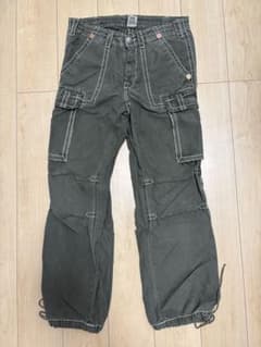 TRUE RELIGION カーゴパンツ オリーブ　32インチのサムネイル