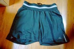 アディダス　ショートパンツ　サイズＭのサムネイル