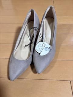 GU ベージュ ハイヒールパンプス 24.5cmのサムネイル