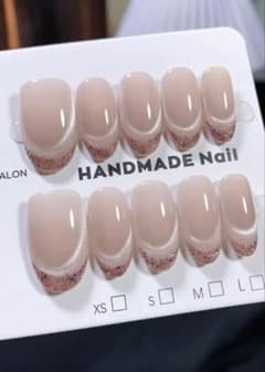 ショートオーバル　ハンドメイド ネイルチップ マグネットネイルのサムネイル