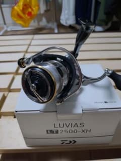 LUVIAS LT 2500-XH フィッシングリールのサムネイル