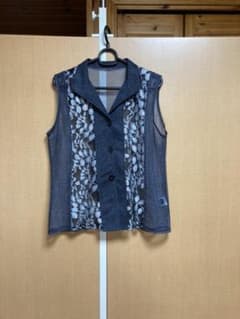 112.レディース　夏ベスト　花柄のサムネイル