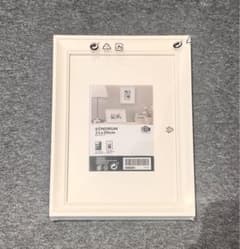 【新品】IKEAイケア SONDRUMホワイトフォトフレーム21x30cmのサムネイル