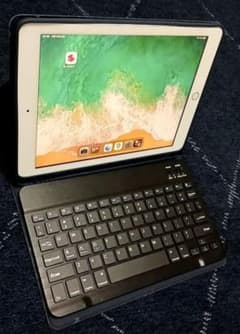 iPad 第5世代 MP252FD/A＋おまけ iPad 第5世代 MP252FD/A＋おまけ - メルカリ