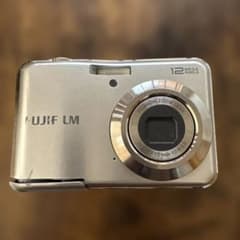 動作確認済み】FUJIFILM FinePix AV100 単三電池 - メルカリ