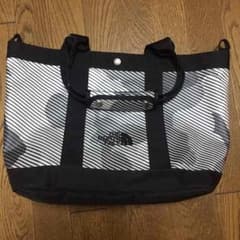 ノースフェイス トートバッグのサムネイル