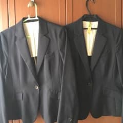 ローラ着用 スーツ2着のサムネイル