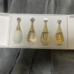 Dior J'adore ミニチュア香水 4本セットのサムネイル