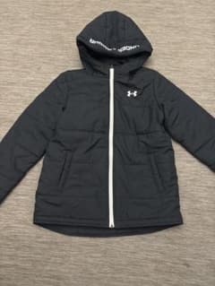 【UNDER ARMOUR 】中綿ジャケット ブラック 160 美品　防寒のサムネイル