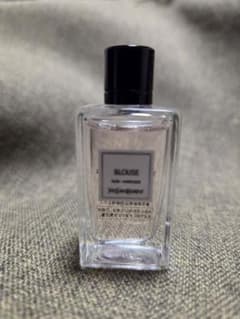 ​イヴ・サンローラン ブラウス オーデパルファム 7.5ml（試供品）のサムネイル