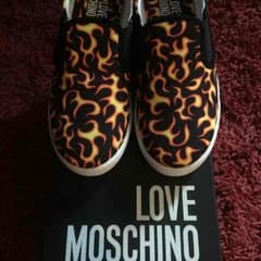 Love Moschinoのサムネイル
