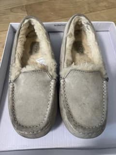 美品 UGG モカシン グレー - メルカリ