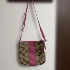 COACH シグネチャー ショルダーバッグ ピンクのサムネイル