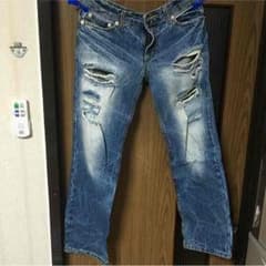 ダメージジーンズ ボーイッシュのサムネイル