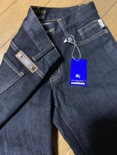 m.T専用  バーバリー  デニム ジーンズ 新品のサムネイル