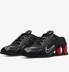 Nike Shox ブラック/レッド 10 (US)のサムネイル