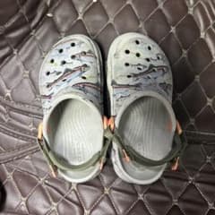 Crocs キッズ サンダル 魚柄 12cmのサムネイル