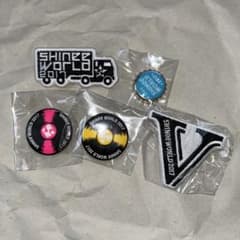 SHINee World 2017 ピンバッジ・パッチセット - メルカリ