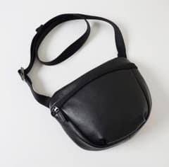 美品 人気 即完売 Jitan 本革ボディバッグ もりすん レザー ショルダー 美品 人気 即完売 Jitan 本革ボディバッグ もりすん レザー ショルダー
