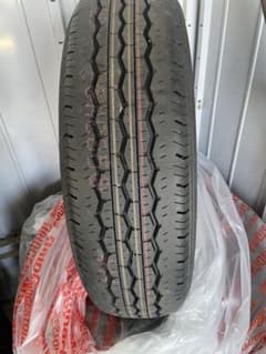 BRIDGESTONE ECOPIA R680 195/80R15のサムネイル