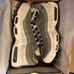 どん兵衛様専用 air max 95グレープ  nikeのサムネイル