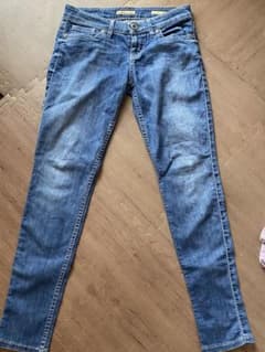 guess スキニージーンズのサムネイル