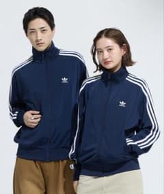 adidas トラックジャケット　M ネイビーのサムネイル