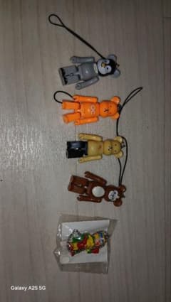 キャラクター キーホルダー 4点セット (ミニミニマンはオマケであげます)のサムネイル