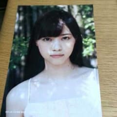 西野七瀬普段着 特性生写真のサムネイル