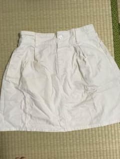 スカートのサムネイル