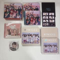 TWICE CDセット 缶バッチ付きのサムネイル