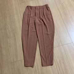 UNIQLO テーパードパンツのサムネイル