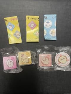 ちいかわ くら寿司 コラボ マグネット　缶バッチ 4点セットのサムネイル