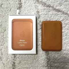 Apple iPhone Leather Wallet MagSafeのサムネイル