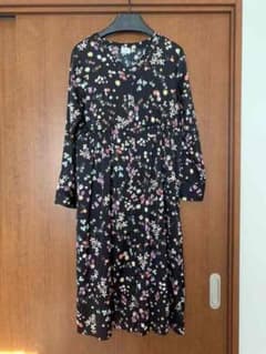 花柄ワンピースのサムネイル