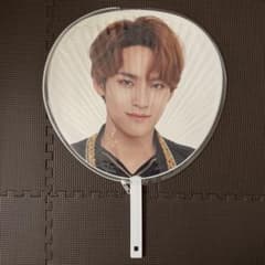 SEVENTEEN ジュン うちわ IDEAL CUT SEVENTEEN セブチ MINGYU ミンギュ うちわ IDEAL CUT - メルカリ