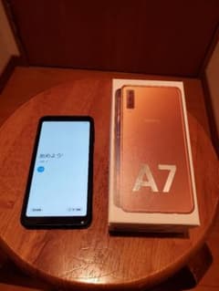 Galaxy A7 ゴールド SM-A750Cのサムネイル