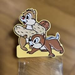 칩과 데일 핀 배지 클립이있는 패스 케이스